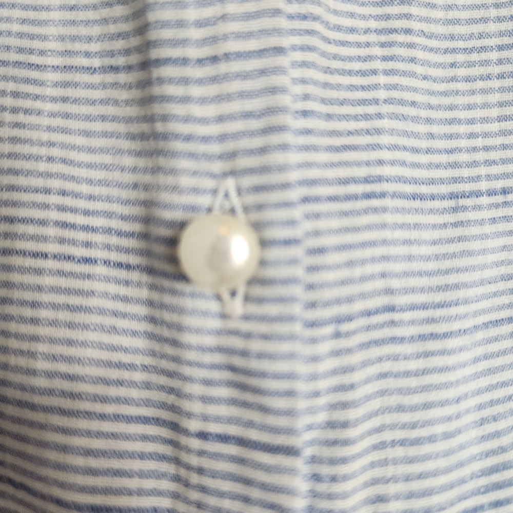 EUC Sundance Blue & White Button Down With No Color And Pearlescent Buttons - Picture 3 of 4